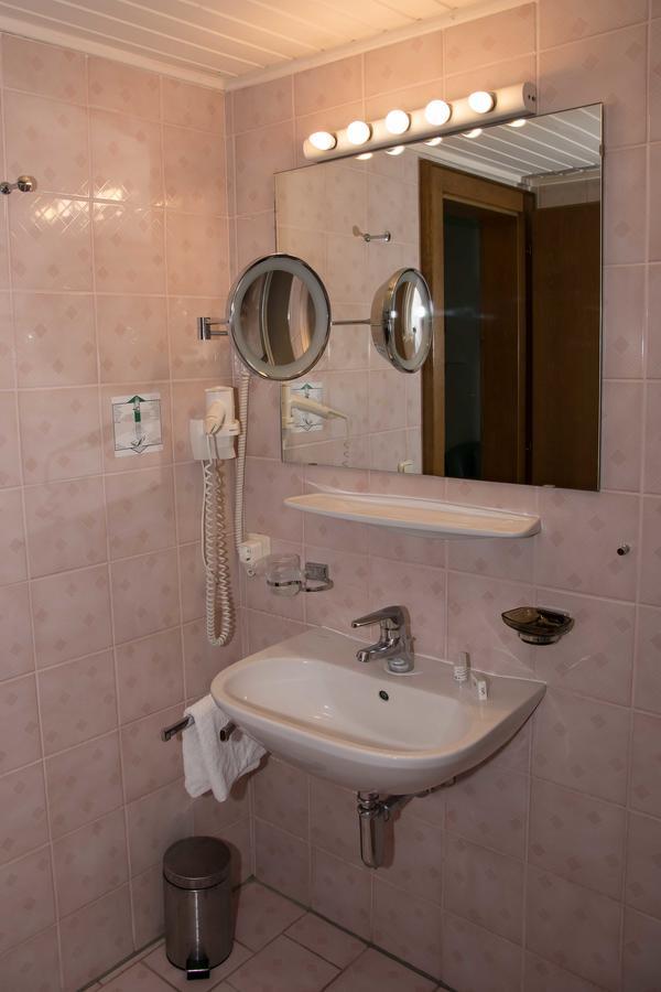Nüziders Hotel Daneu מראה חיצוני תמונה